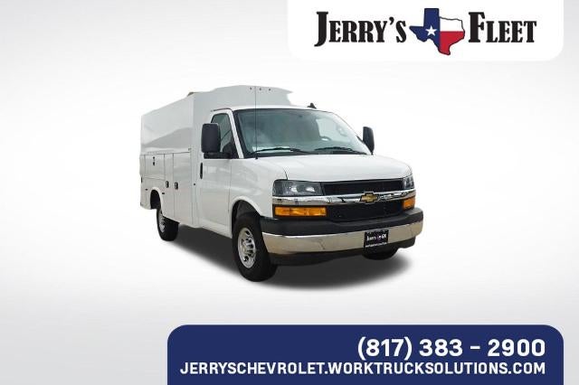 2025 Chevrolet Express Cutaway 3500 Base