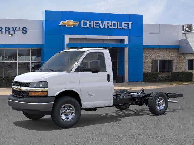 2025 Chevrolet Express Cutaway 3500 Base