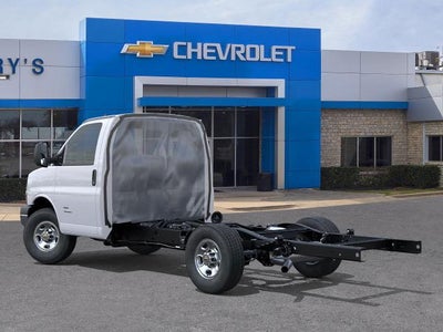 2025 Chevrolet Express Cutaway 3500 Base