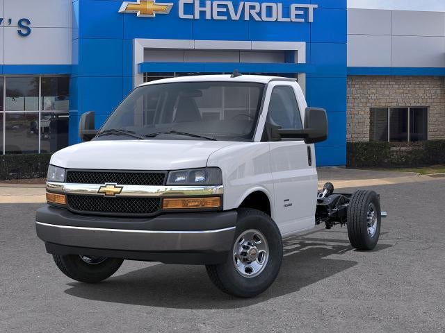 2025 Chevrolet Express Cutaway 3500 Base