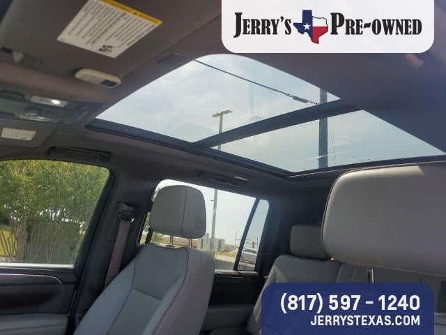 2023 GMC Yukon XL SLT