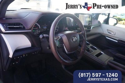 2023 Toyota Sienna Platinum