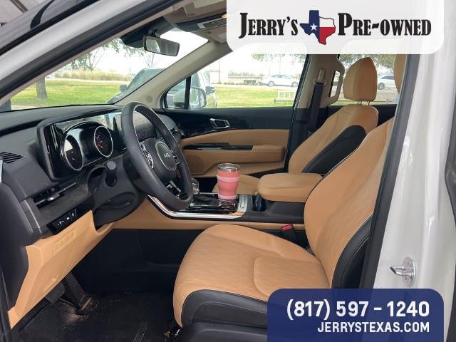 2024 Kia Carnival EX