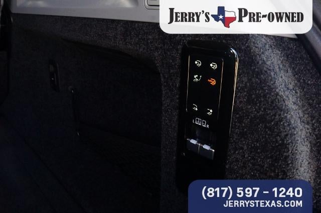 2024 Land Rover Range Rover SV