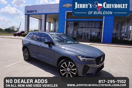 2023 Volvo XC60 Plus Dark Theme