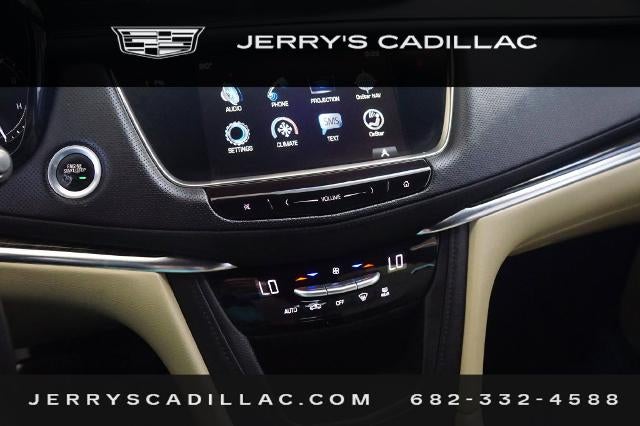 2017 Cadillac XT5 Base