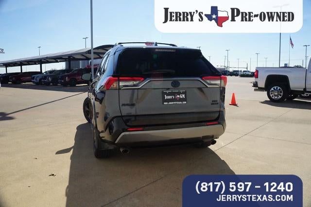 2020 Toyota RAV4 XSE